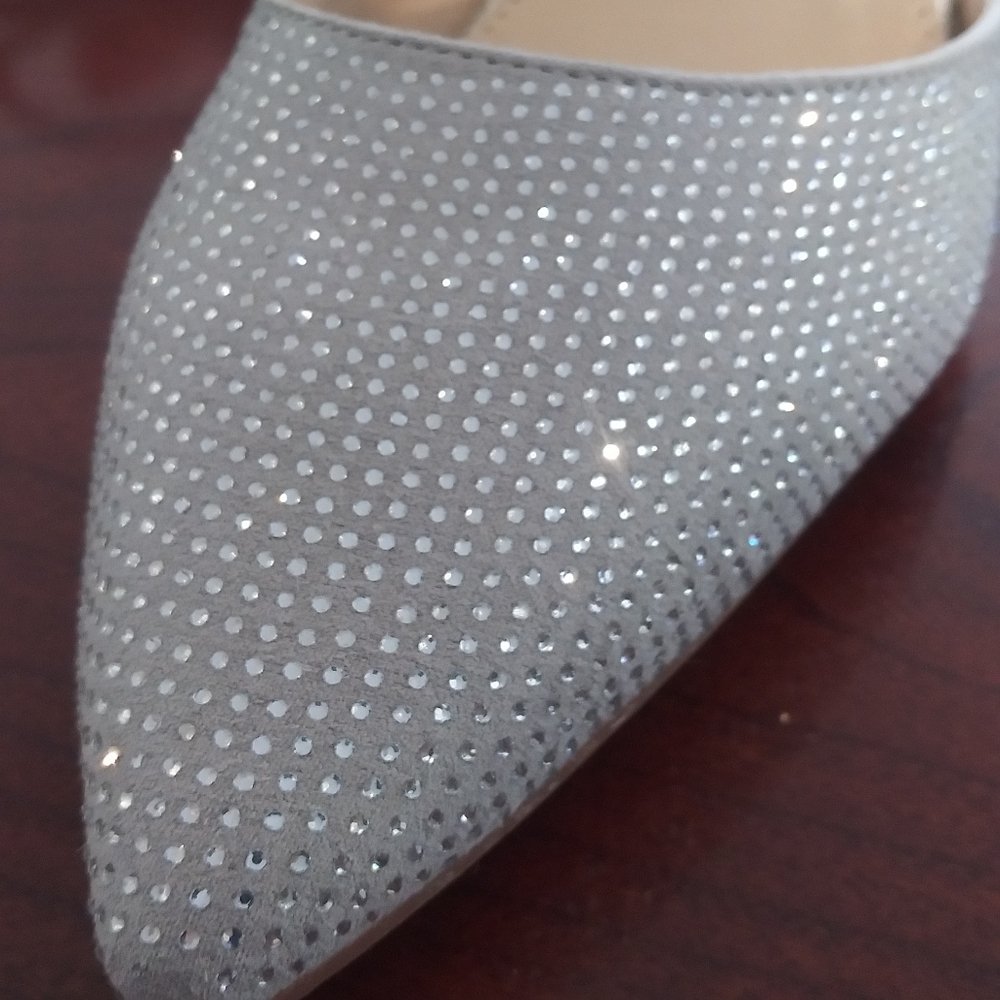 Vince camuto. Pumps - Picture 4 of 16